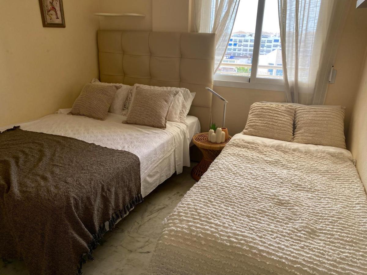 Exclusive Puerto Banus Beach Apartment Free Parking Wifi & Swimming Pool Marbella Exteriör bild