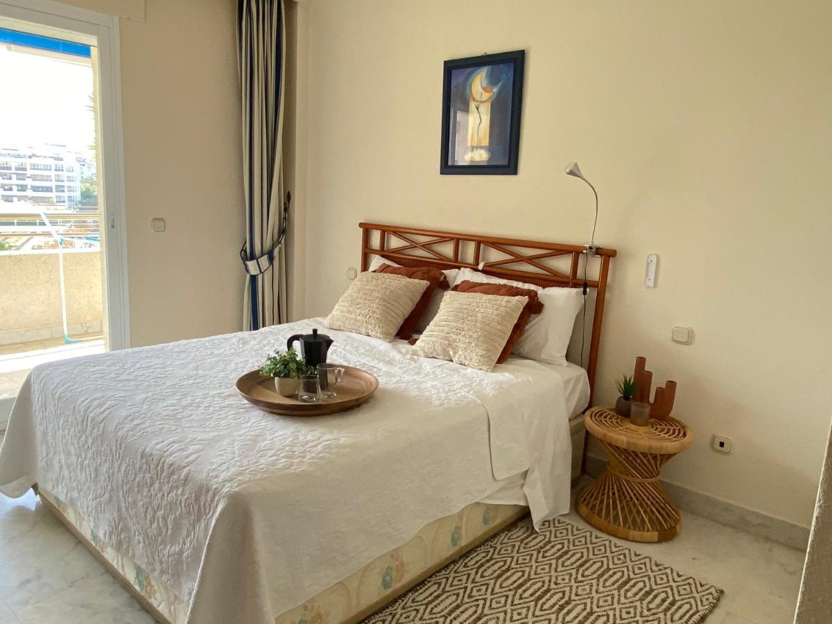 Exclusive Puerto Banus Beach Apartment Free Parking Wifi & Swimming Pool Marbella Exteriör bild
