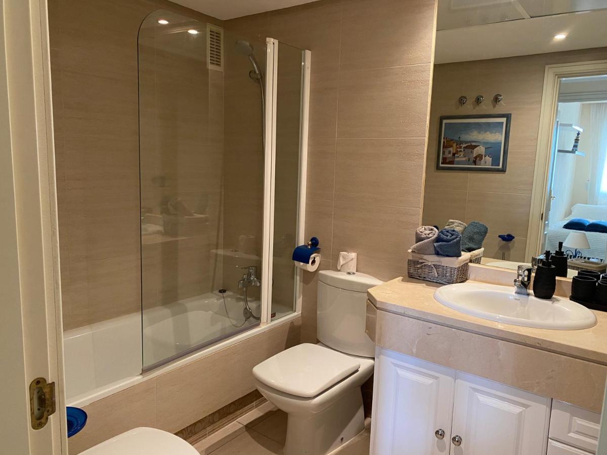 Exclusive Puerto Banus Beach Apartment Free Parking Wifi & Swimming Pool Marbella Exteriör bild