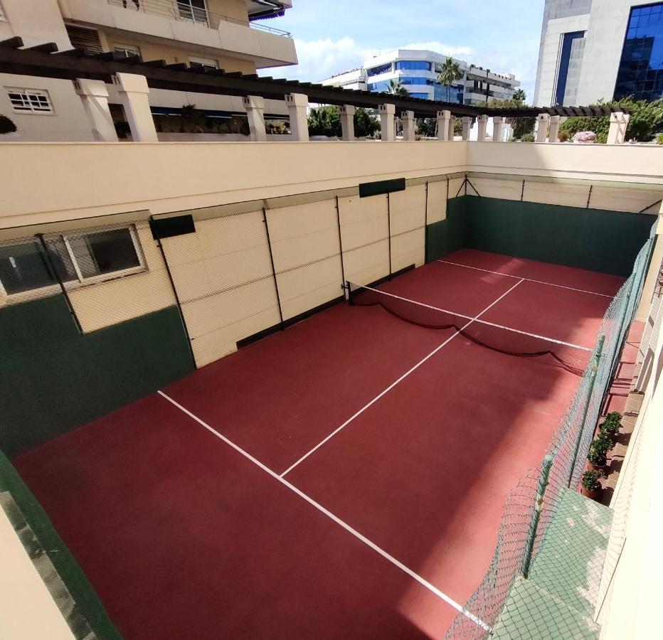 Exclusive Puerto Banus Beach Apartment Free Parking Wifi & Swimming Pool Marbella Exteriör bild
