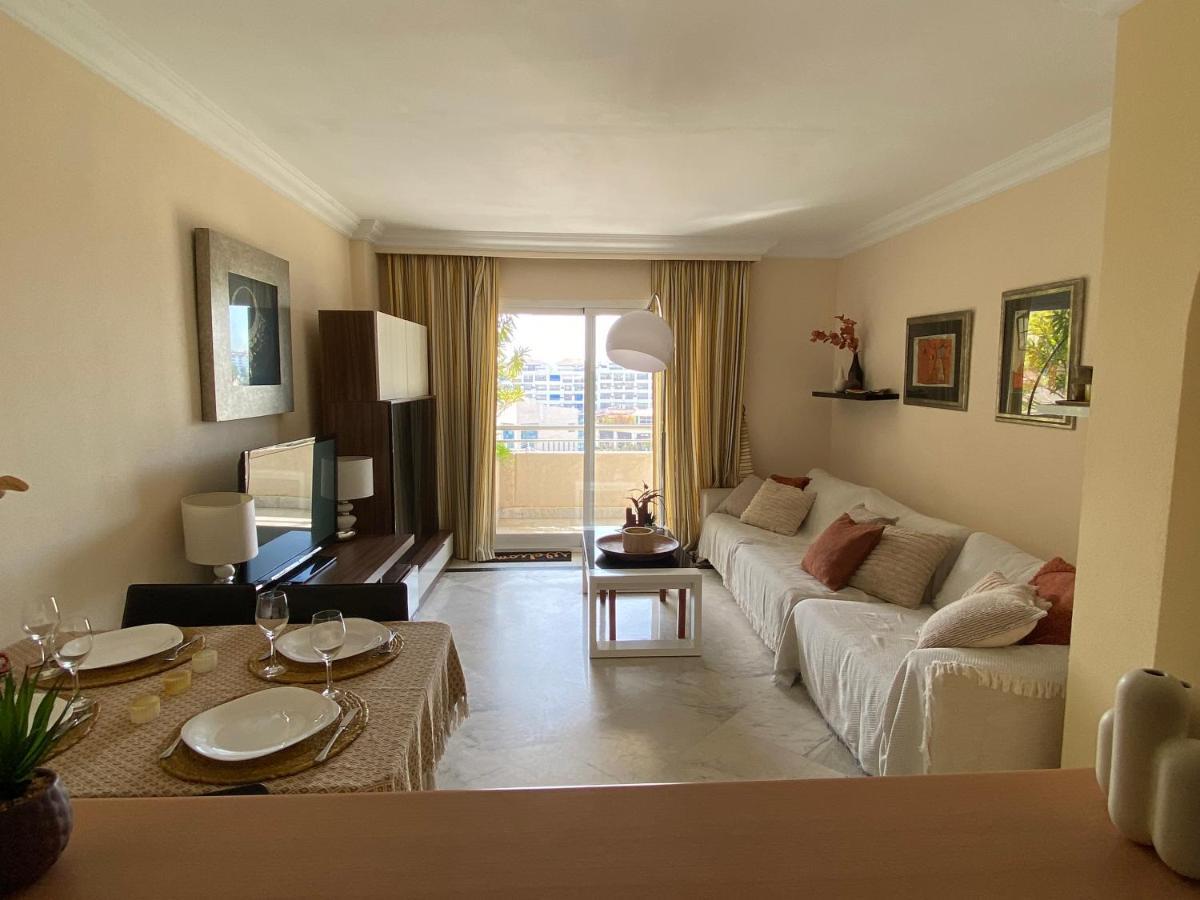 Exclusive Puerto Banus Beach Apartment Free Parking Wifi & Swimming Pool Marbella Exteriör bild