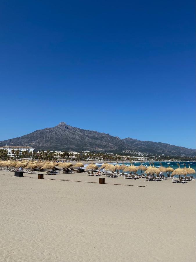 Exclusive Puerto Banus Beach Apartment Free Parking Wifi & Swimming Pool Marbella Exteriör bild